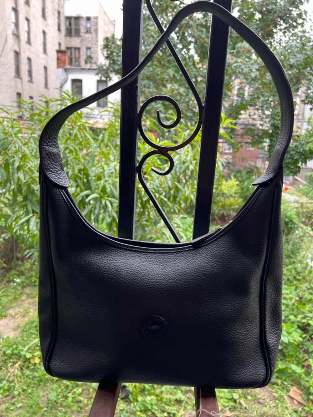 Vintage Dooney & Bourke All Weather Leather Black Hobo Shoulder Bag A7 719862